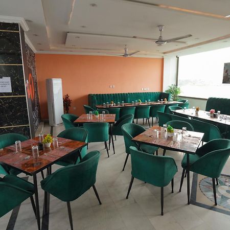 Hotel Orange One Lahore Exterior photo