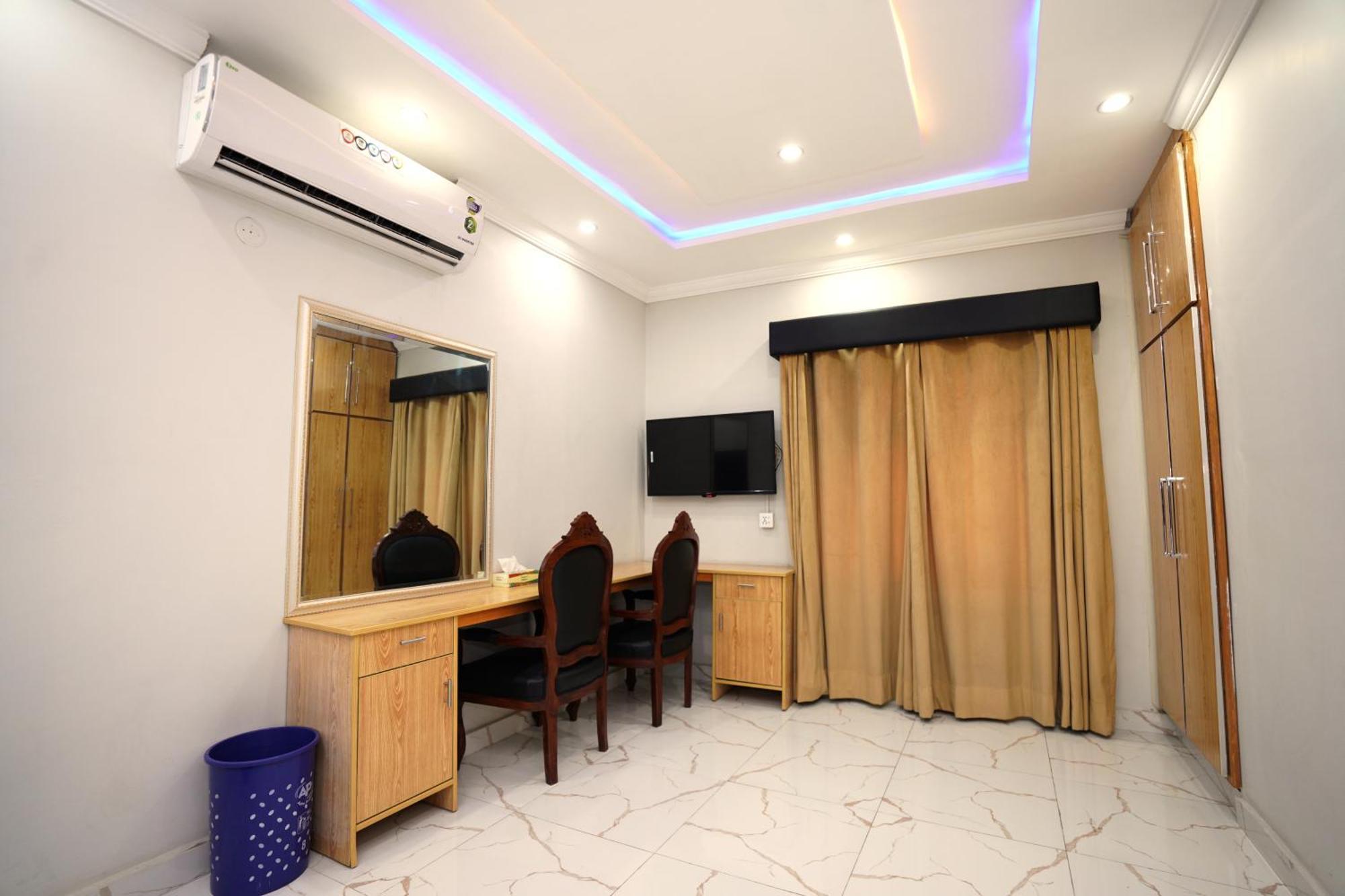 Hotel Orange One Lahore Exterior photo